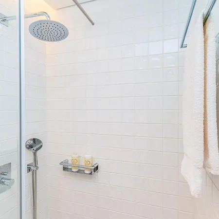 Apartment Gorgeous And Flat W. View To Charmy Square *